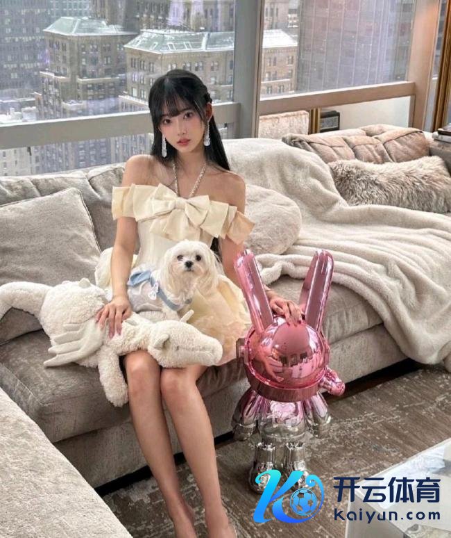 七七毕业于帕森斯缱绻学院 新锐缱绻师恋情公开